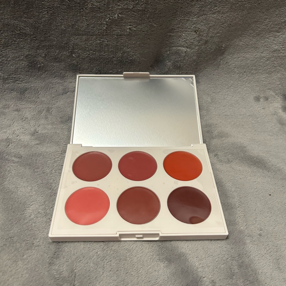 ICONIC LONDON MULTI-USE LIP & CHEEK PALETTE